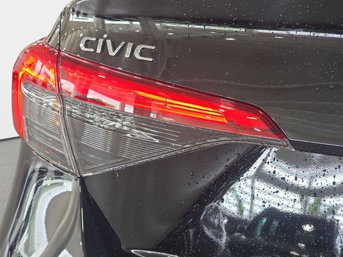 Used 2024 Honda Civic Touring image 28