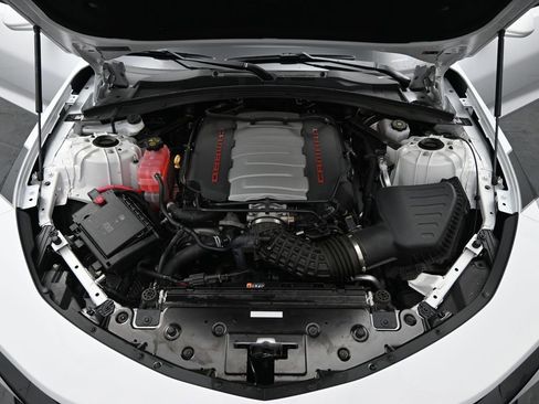 Used 2019 Chevrolet Camaro SS image 32