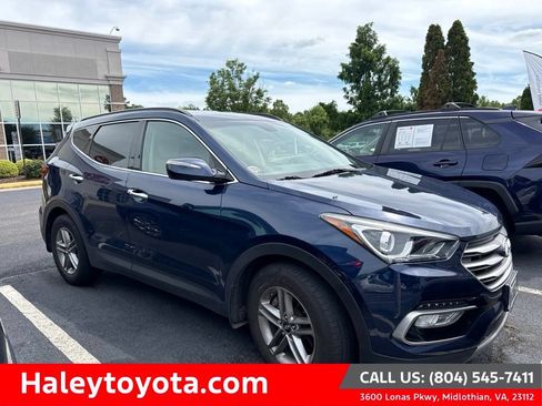 Used 2017 Hyundai Santa Fe Sport FWD image 1