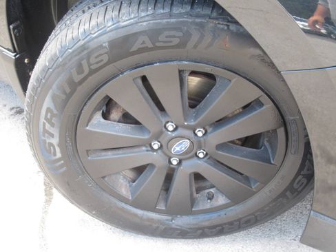 Used 2018 Subaru Outback 2.5i Premium AWD/4WD image 4