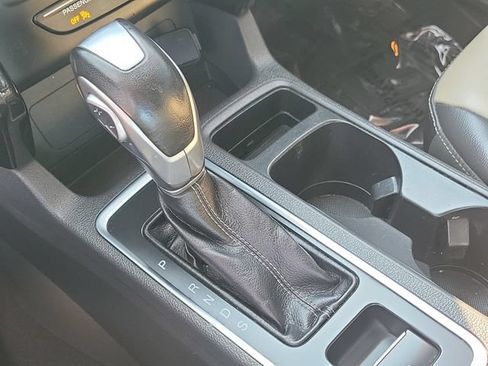 Used 2019 Ford Escape SEL AWD/4WD image 17