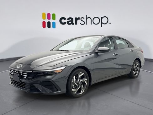 Used 2025 Hyundai Elantra Sport FWD image 1