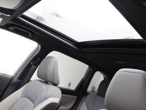 Used 2025 Subaru Forester Premium w/ Convenience Package #1 AWD/4WD image 17