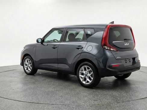 Used 2025 Kia Soul LX w/ LX Technology Package FWD image 6