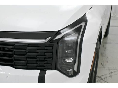 New 2026 Kia Sportage LX image 9