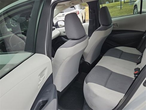 Used 2024 Toyota Corolla LE image 6
