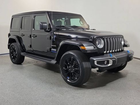 Used 2023 Jeep Wrangler Unlimited Sahara AWD/4WD image 1