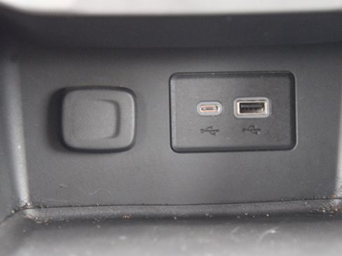 Certified 2021 GMC Acadia SLE image 24