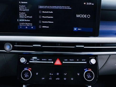 Used 2025 Hyundai Tucson SEL image 17