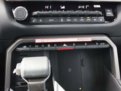 New 2025 Toyota Tundra Limited image 23