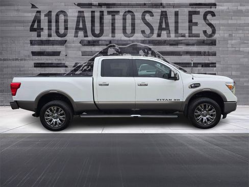 Used 2019 Nissan Titan Platinum Reserve w/ Platinum Utility Package image 2