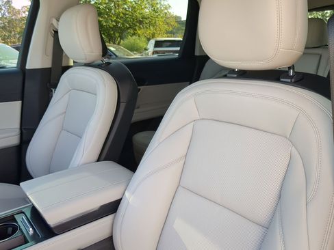 New 2026 Lincoln Nautilus Premier w/ Equipment Group 102A image 10