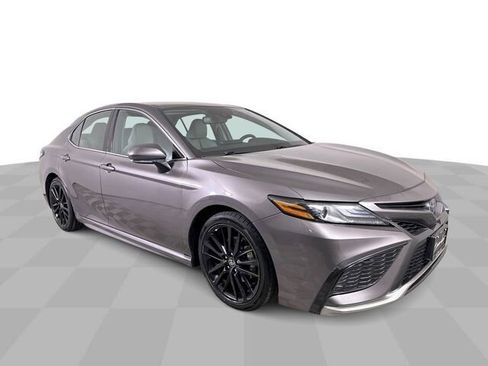 Used 2024 Toyota Camry XSE image 2