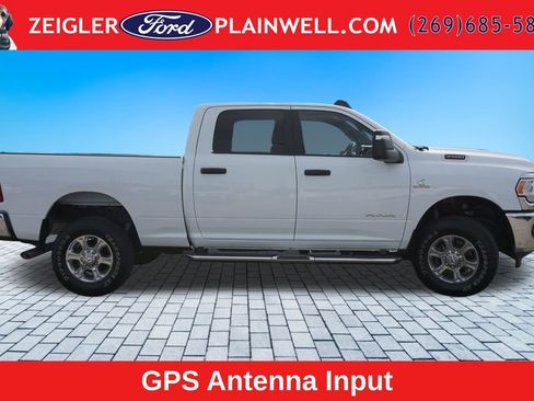 Used 2024 RAM 2500 Big Horn w/ Off Road Package AWD/4WD image 6