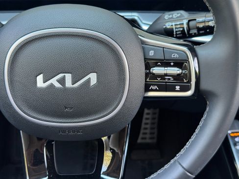 Used 2024 Kia Sorento SX FWD image 22