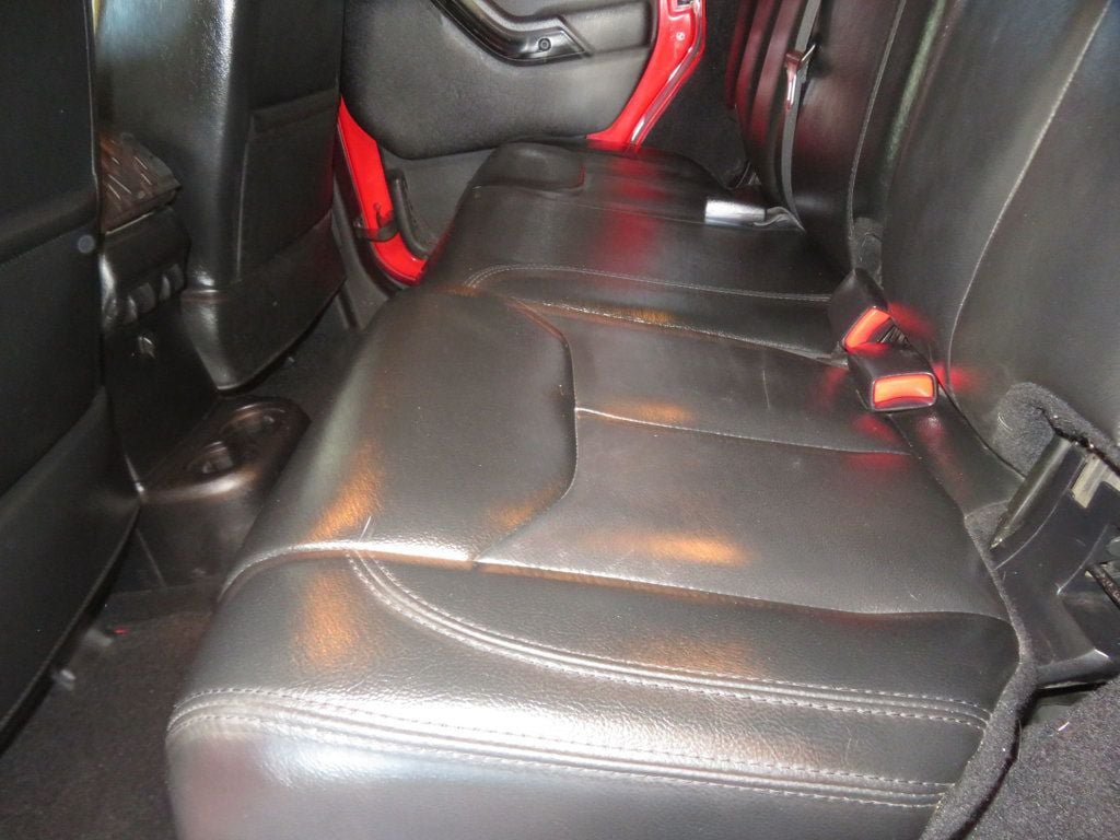 Used 2015 Jeep Wrangler Unlimited Sahara AWD/4WD image 24