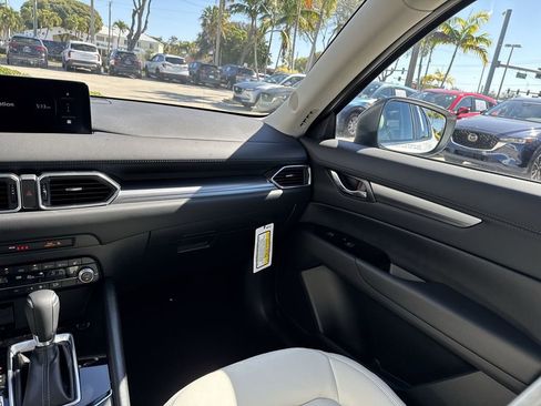 New 2025 MAZDA CX-5 AWD 2.5 S w/ Preferred Package image 16