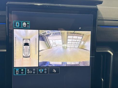 New 2026 GMC Acadia Denali Ultimate w/ LPO, Floor Liner Package AWD/4WD image 42