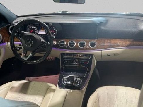 Used 2017 Mercedes-Benz E 300 4MATIC image 16