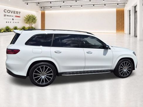 Used 2024 Mercedes-Benz GLS 580 4MATIC image 13