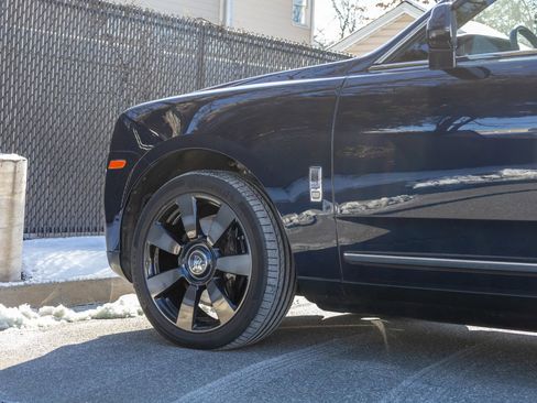 Used 2019 Rolls-Royce Cullinan AWD/4WD image 21