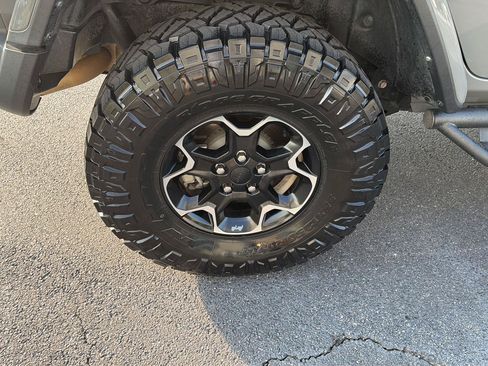 Used 2021 Jeep Wrangler Unlimited Rubicon 4xe w/ Steel Bumper Group AWD/4WD image 42
