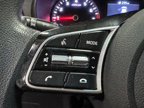 Used 2019 Kia Optima LX image 28