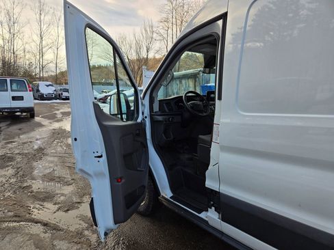Used 2020 Ford Transit 250 Medium Roof AWD image 9