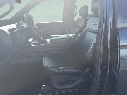 Certified 2025 Ford Expedition Max Platinum w/ Stealth Appearance Package AWD/4WD image 37