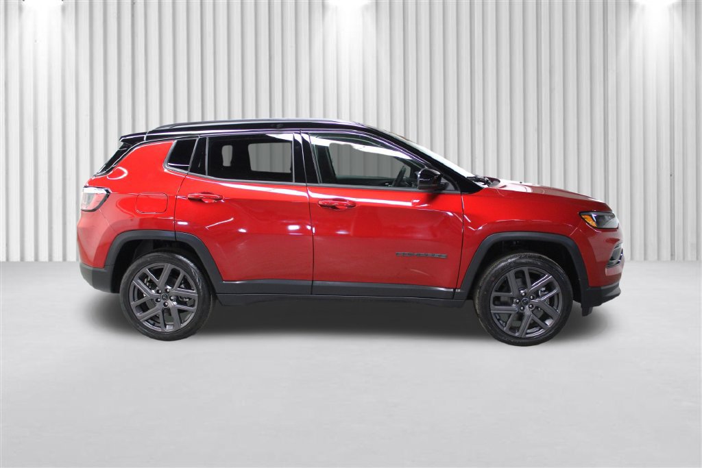 New 2026 Jeep Compass Limited AWD/4WD image 2