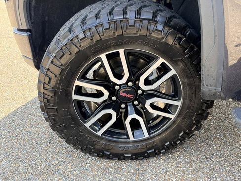 Used 2024 GMC Sierra 1500 AT4 w/ Technology Package AWD/4WD image 68