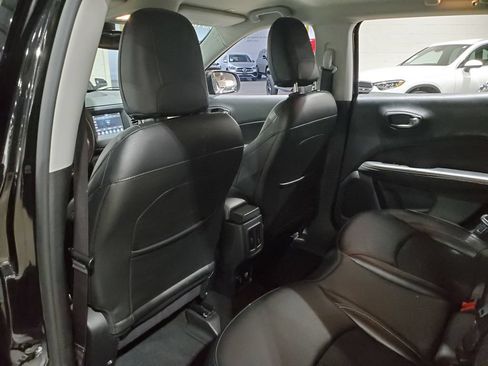 Used 2019 Jeep Compass Latitude FWD image 22