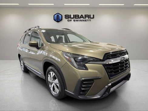 Used 2025 Subaru Ascent Premium image 7