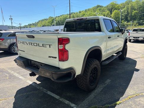 Used 2022 Chevrolet Silverado 1500 ZR2 w/ Technology Package AWD/4WD image 10