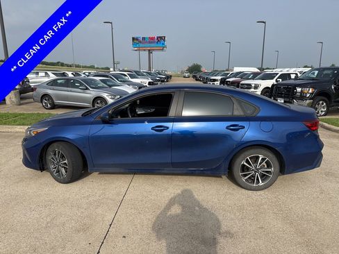 Used 2023 Kia Forte LXS FWD image 3