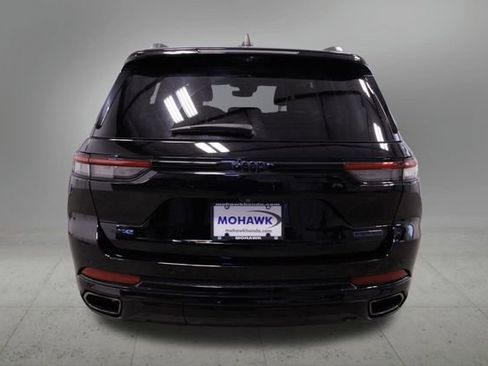 Used 2023 Jeep Grand Cherokee 30th Anniversary image 4