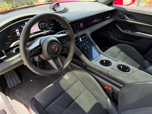 Certified 2024 Porsche Taycan GTS image 4