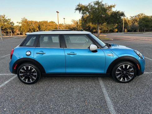 Used 2019 MINI Cooper S w/ Premium Package image 4