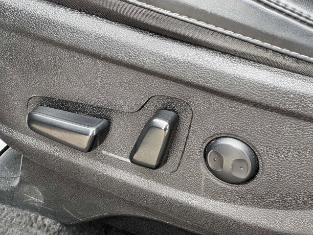 Used 2024 Kia Telluride S w/ S Sunroof Package FWD image 9