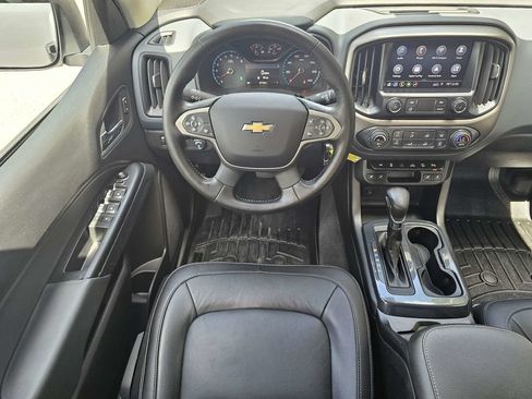 Used 2022 Chevrolet Colorado Z71 AWD/4WD image 14