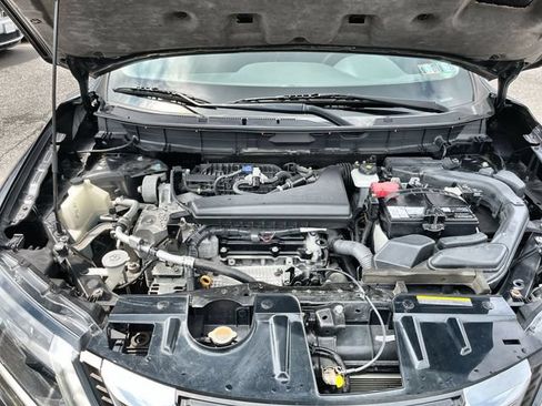 Used 2019 Nissan Rogue S AWD/4WD image 18