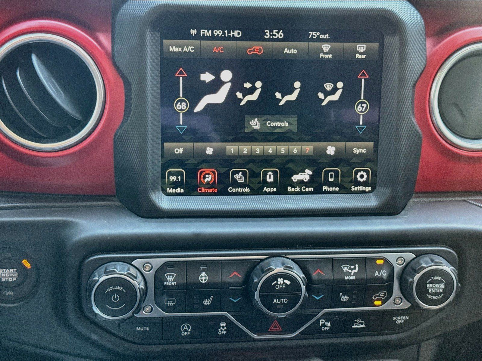 Used 2021 Jeep Wrangler Unlimited Rubicon AWD/4WD image 11