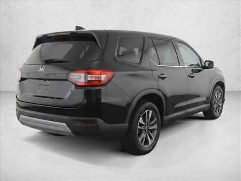 Used 2024 Honda Pilot EX-L image 7
