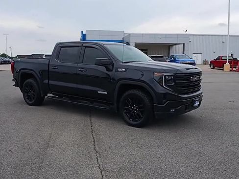 Used 2024 GMC Sierra 1500 Elevation AWD/4WD image 2