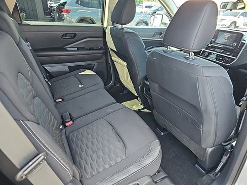 Used 2023 Nissan Pathfinder SV w/ Black Appearance Package AWD/4WD image 15