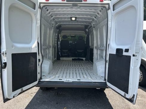 Used 2025 RAM ProMaster 2500 w/ Convenience Group FWD image 30