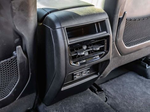 Used 2024 Jeep Grand Cherokee Laredo X image 20