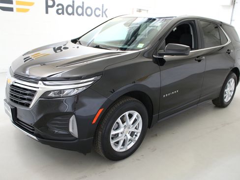 Used 2023 Chevrolet Equinox LT AWD/4WD image 3