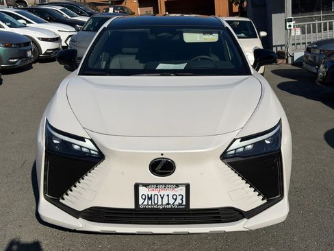 Used 2024 Lexus RZ 300e Premium w/ Technology Package image 2
