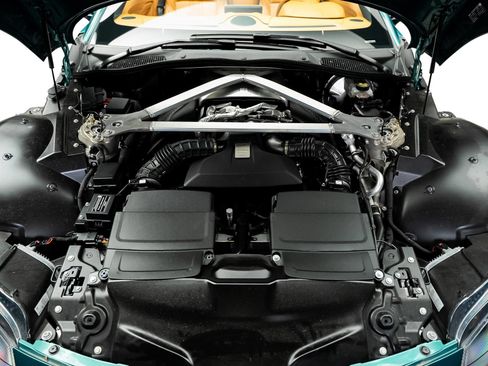 Used 2023 Aston Martin V8 Vantage Roadster RWD image 51